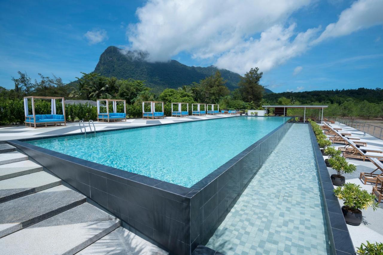 Cove 55 Hotell Santubong Exteriör bild