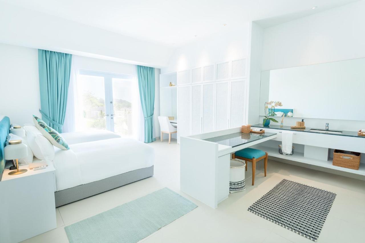 Cove 55 Hotell Santubong Exteriör bild
