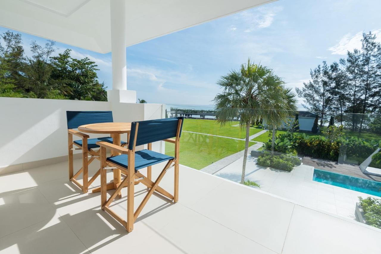 Cove 55 Hotell Santubong Exteriör bild