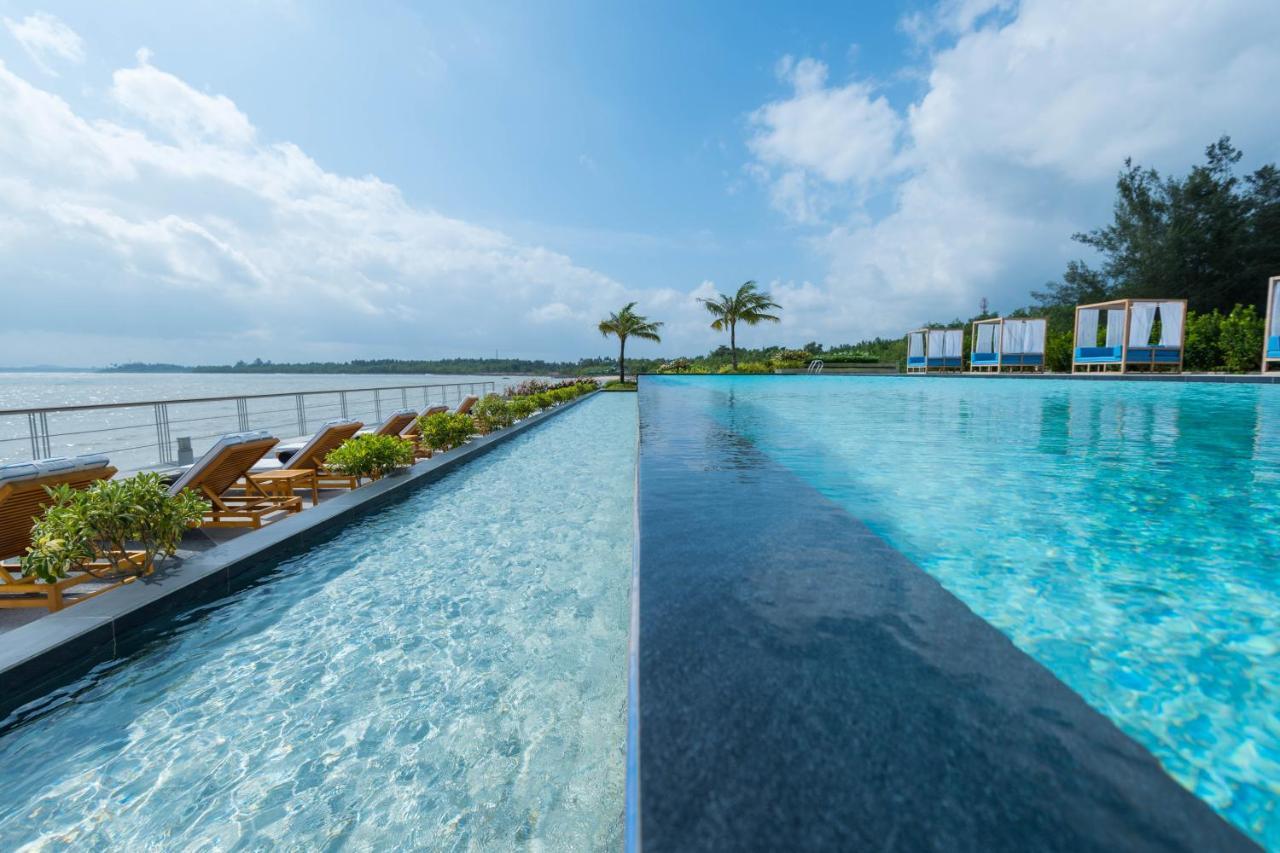 Cove 55 Hotell Santubong Exteriör bild