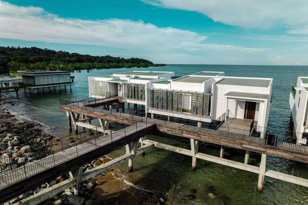 Cove 55 Hotell Santubong Exteriör bild